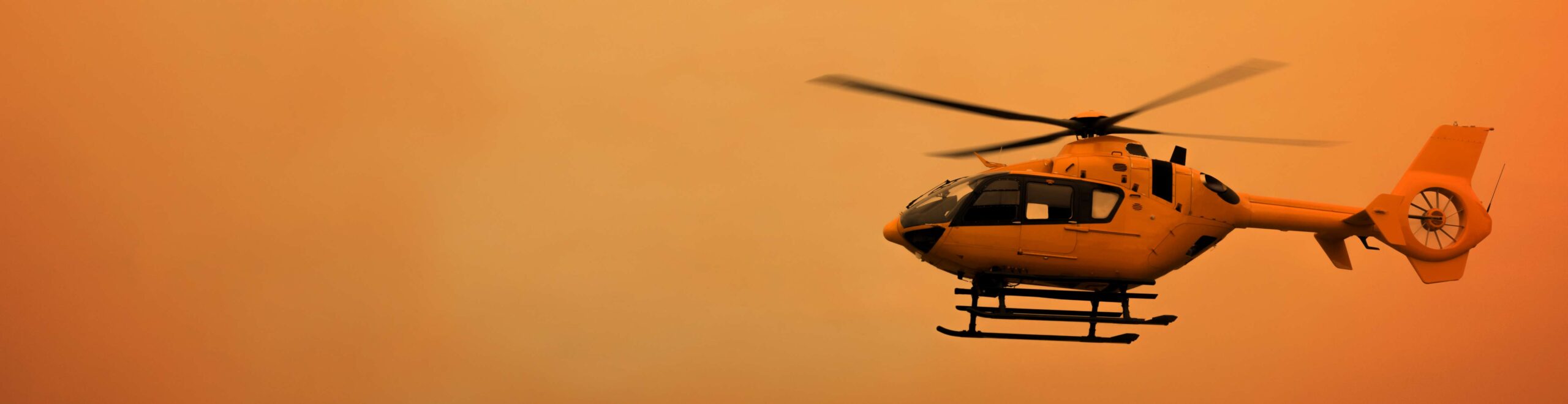 SACS_Bild_Start 01 Ein Hubschrauber im Flug